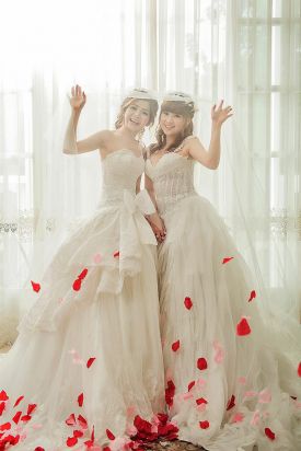 禮服出租 首選最愛 婚紗禮服，各式款式 晚宴禮服、新娘禮服、晚禮服 供挑選。#禮服出租 #婚紗禮服 #晚宴禮服 #新娘禮服 #晚禮服