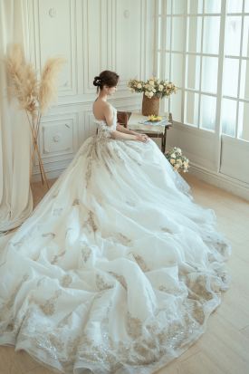 禮服出租 首選最愛 婚紗禮服，各式款式 晚宴禮服、新娘禮服、晚禮服 供挑選。#禮服出租 #婚紗禮服 #晚宴禮服 #新娘禮服 #晚禮服