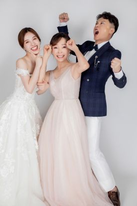 禮服出租 首選最愛 婚紗禮服，各式款式 晚宴禮服、新娘禮服、晚禮服 供挑選。#禮服出租 #婚紗禮服 #晚宴禮服 #新娘禮服 #晚禮服