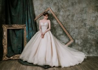 禮服出租 首選最愛 婚紗禮服，各式款式 晚宴禮服、新娘禮服、晚禮服 供挑選。#禮服出租 #婚紗禮服 #晚宴禮服 #新娘禮服 #晚禮服