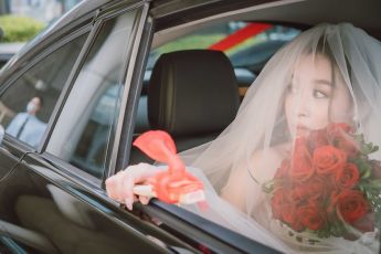 禮服出租 首選最愛 婚紗禮服，各式款式 晚宴禮服、新娘禮服、晚禮服 供挑選。#禮服出租 #婚紗禮服 #晚宴禮服 #新娘禮服 #晚禮服