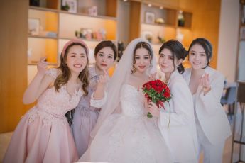 禮服出租 首選最愛 婚紗禮服，各式款式 晚宴禮服、新娘禮服、晚禮服 供挑選。#禮服出租 #婚紗禮服 #晚宴禮服 #新娘禮服 #晚禮服