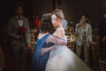 禮服出租 首選最愛 婚紗禮服，各式款式 晚宴禮服、新娘禮服、晚禮服 供挑選。#禮服出租 #婚紗禮服 #晚宴禮服 #新娘禮服 #晚禮服