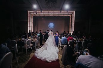 禮服出租 首選最愛 婚紗禮服，各式款式 晚宴禮服、新娘禮服、晚禮服 供挑選。#禮服出租 #婚紗禮服 #晚宴禮服 #新娘禮服 #晚禮服