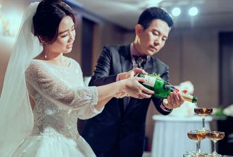 禮服出租 首選最愛 婚紗禮服，各式款式 晚宴禮服、新娘禮服、晚禮服 供挑選。#禮服出租 #婚紗禮服 #晚宴禮服 #新娘禮服 #晚禮服