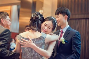 禮服出租 首選最愛 婚紗禮服，各式款式 晚宴禮服、新娘禮服、晚禮服 供挑選。#禮服出租 #婚紗禮服 #晚宴禮服 #新娘禮服 #晚禮服