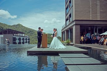 禮服出租 首選最愛 婚紗禮服，各式款式 晚宴禮服、新娘禮服、晚禮服 供挑選。#禮服出租 #婚紗禮服 #晚宴禮服 #新娘禮服 #晚禮服