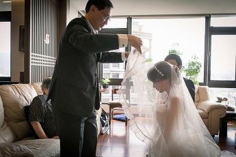 禮服出租 首選最愛 婚紗禮服，各式款式 晚宴禮服、新娘禮服、晚禮服 供挑選。#禮服出租 #婚紗禮服 #晚宴禮服 #新娘禮服 #晚禮服